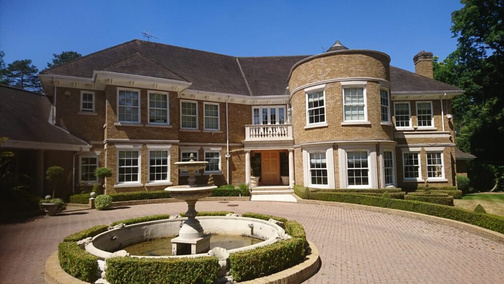 About Us 3 Windows-cleaning-services-in-surrey-big-house