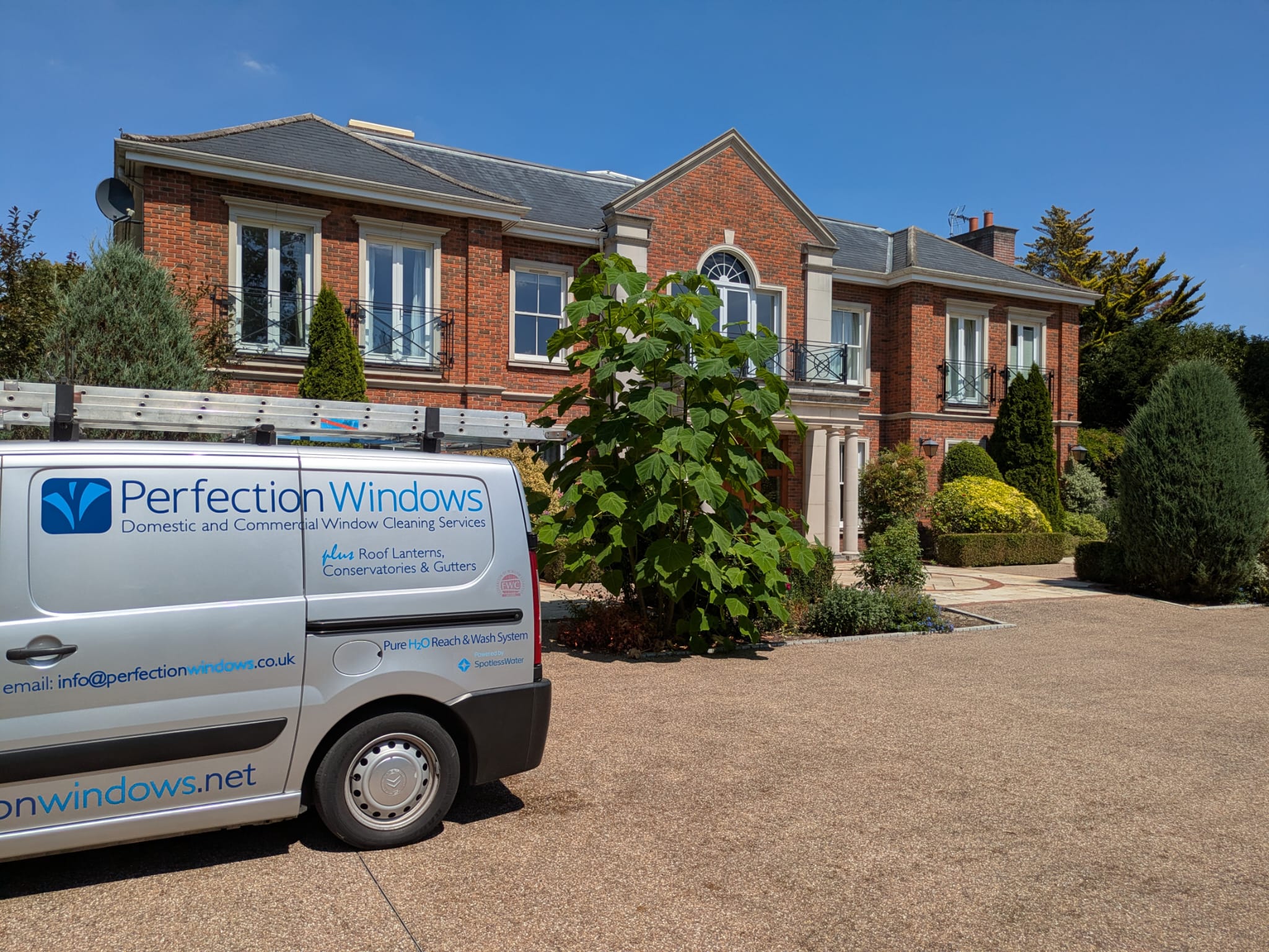 Window Cleaning Services in Surrey 2 Window-cleaning-services-in-surrey-2